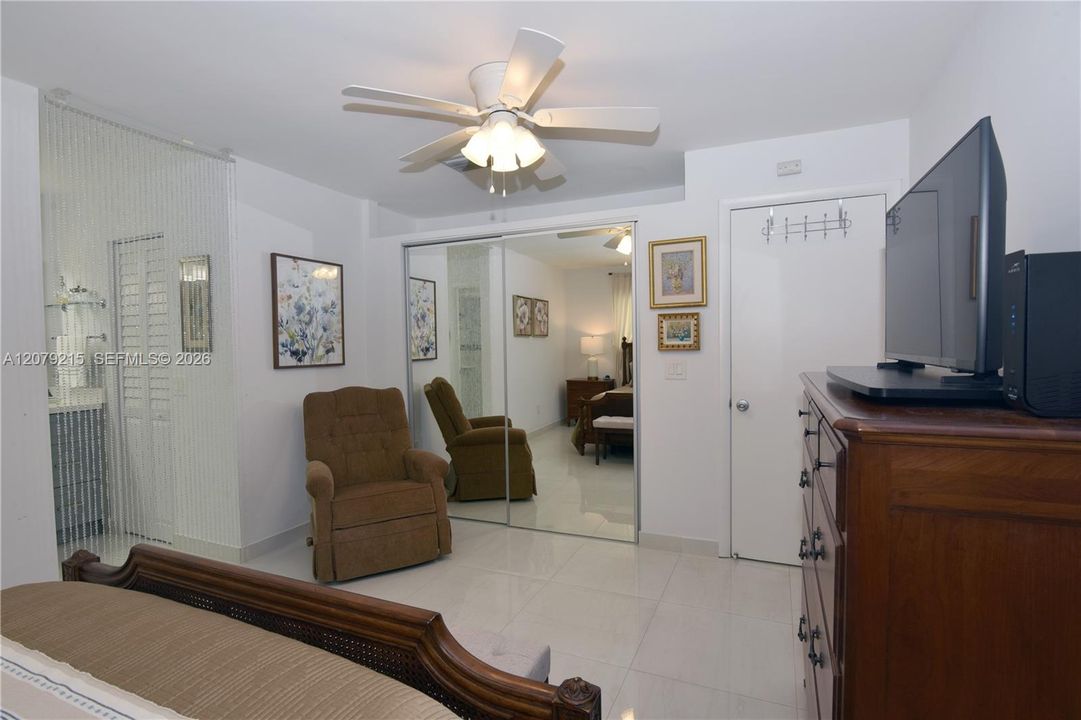 For Sale: $699,900 (3 beds, 2 baths, 1873 Square Feet)
