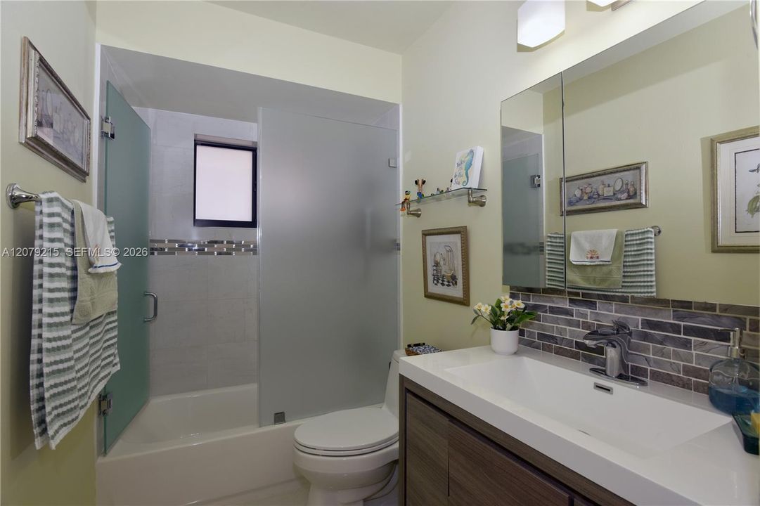 For Sale: $699,900 (3 beds, 2 baths, 1873 Square Feet)