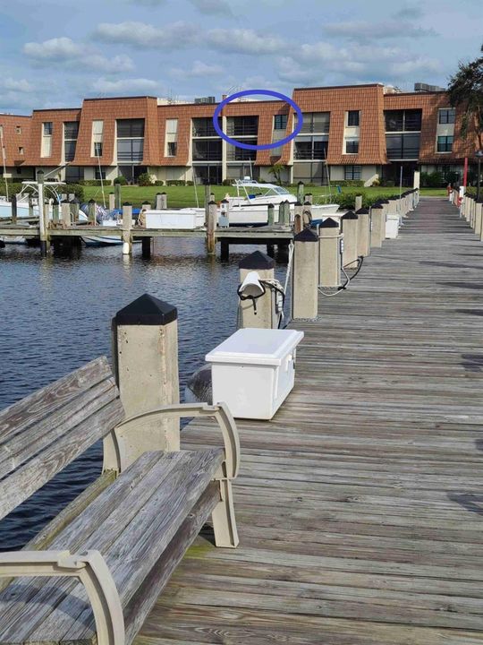 E303 docks