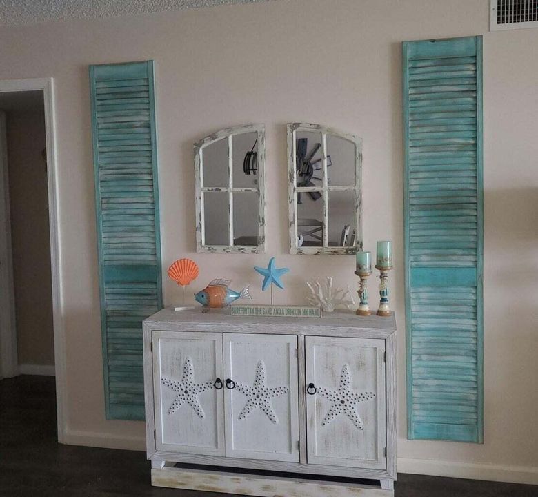 E303 coastal decor