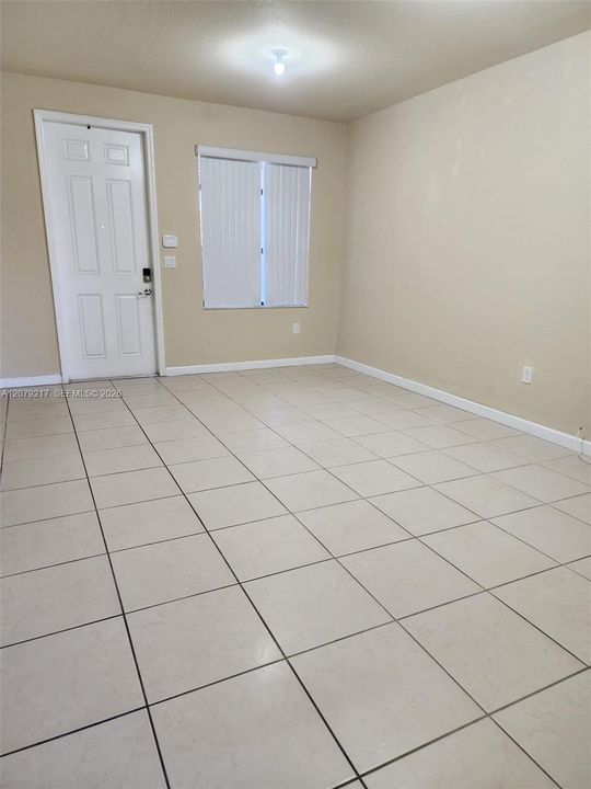 For Sale: $420,000 (3 beds, 2 baths, 1644 Square Feet)