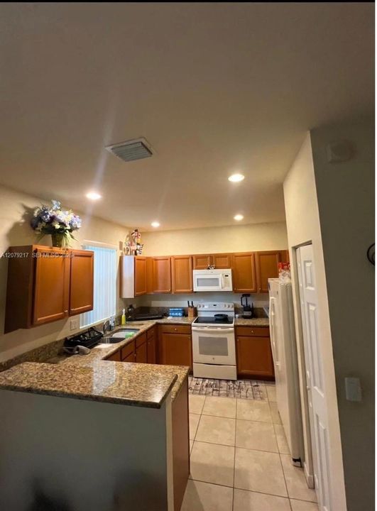 For Sale: $420,000 (3 beds, 2 baths, 1644 Square Feet)