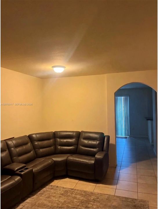 For Sale: $420,000 (3 beds, 2 baths, 1644 Square Feet)