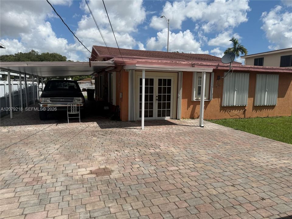 For Sale: $599,000 (3 beds, 2 baths, 1532 Square Feet)