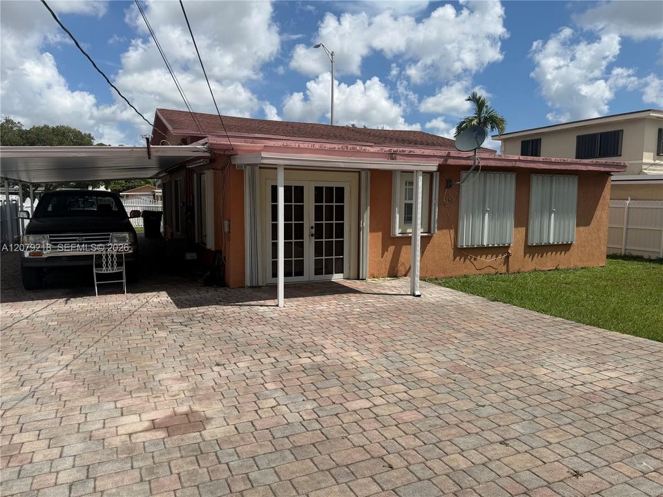 For Sale: $599,000 (3 beds, 2 baths, 1532 Square Feet)