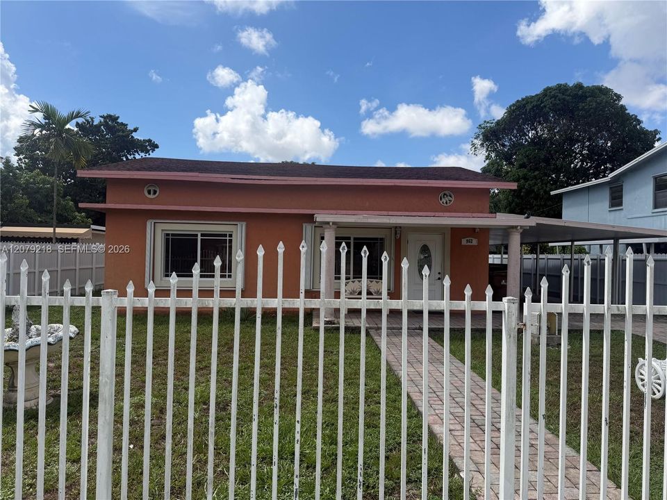For Sale: $599,000 (3 beds, 2 baths, 1532 Square Feet)