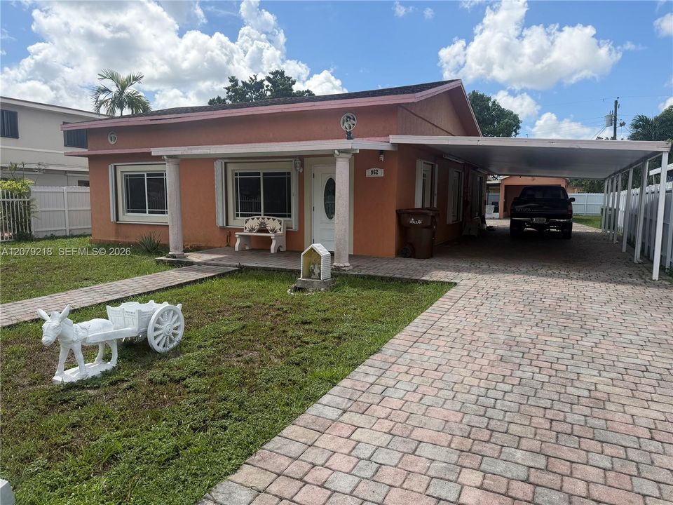 For Sale: $599,000 (3 beds, 2 baths, 1532 Square Feet)