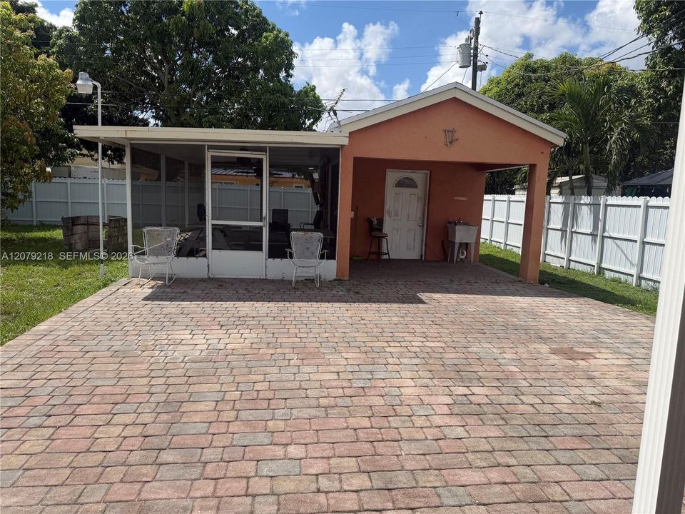 For Sale: $599,000 (3 beds, 2 baths, 1532 Square Feet)
