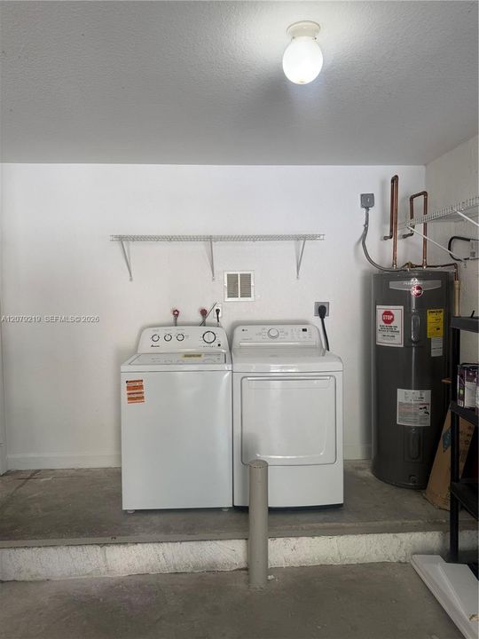 For Rent: $2,850 (3 beds, 2 baths, 1295 Square Feet)
