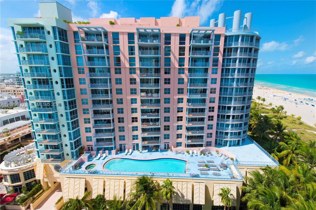 For Rent: $6,000 (2 beds, 2 baths, 940 Square Feet)