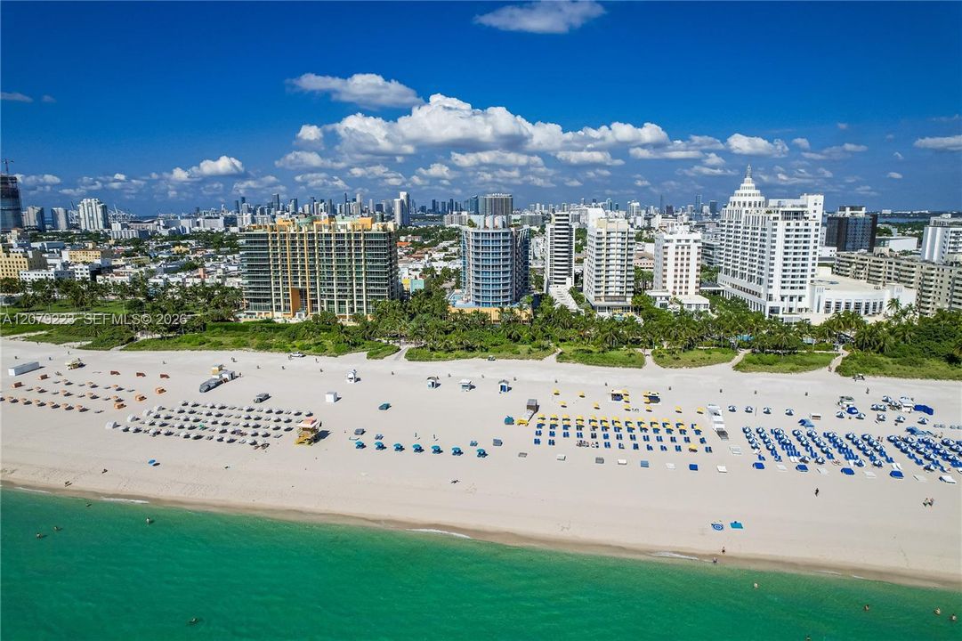 For Rent: $6,000 (2 beds, 2 baths, 940 Square Feet)