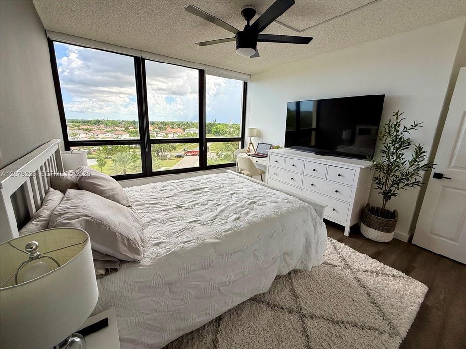 For Rent: $2,900 (2 beds, 2 baths, 1445 Square Feet)