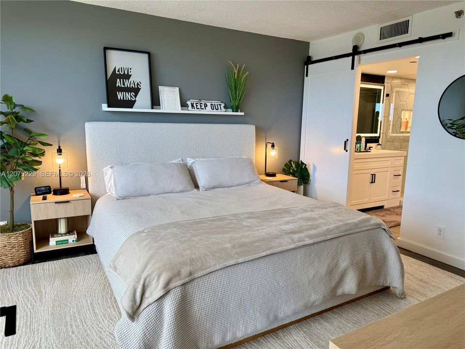 For Rent: $2,900 (2 beds, 2 baths, 1445 Square Feet)