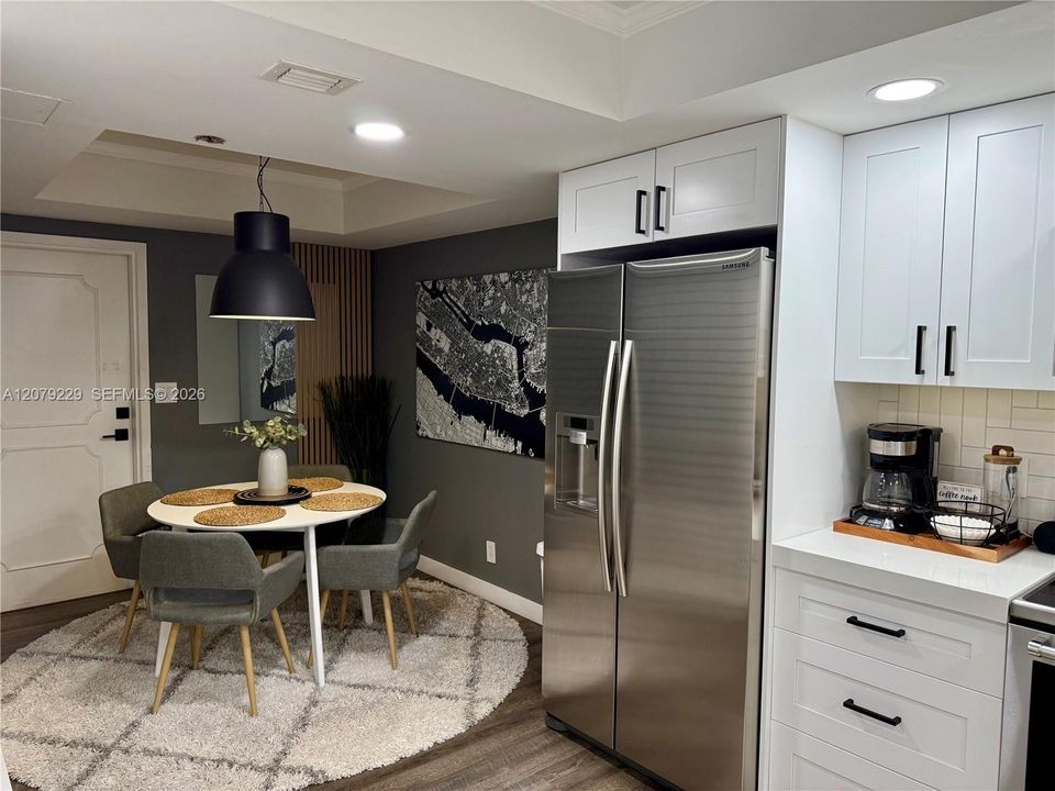 For Rent: $2,900 (2 beds, 2 baths, 1445 Square Feet)