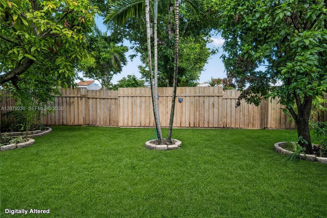 En Venta: $679,000 (4 camas, 3 baños, 1819 Pies cuadrados)