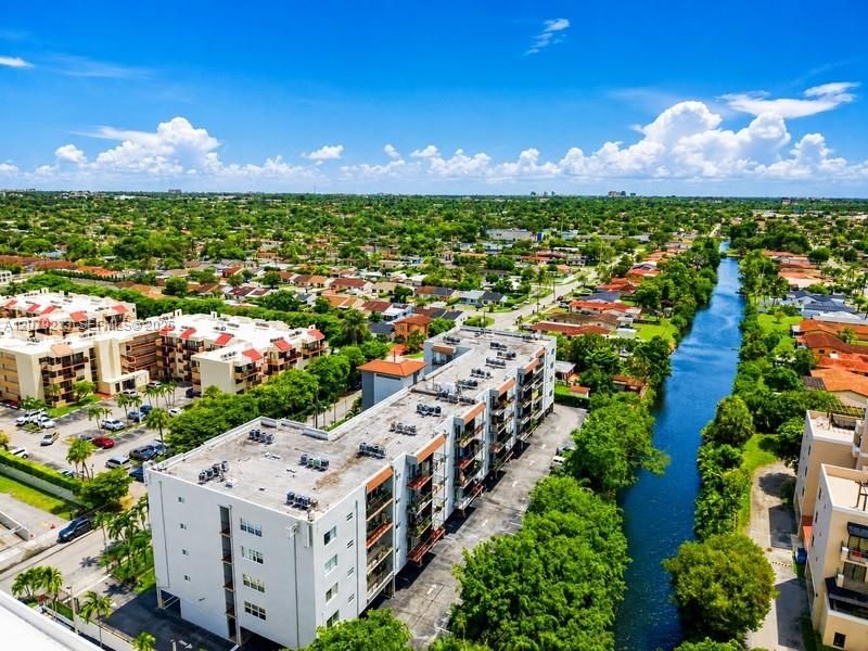 На продажу: $229,000 (1 спален, 1 ванн, 726 Квадратных фут)