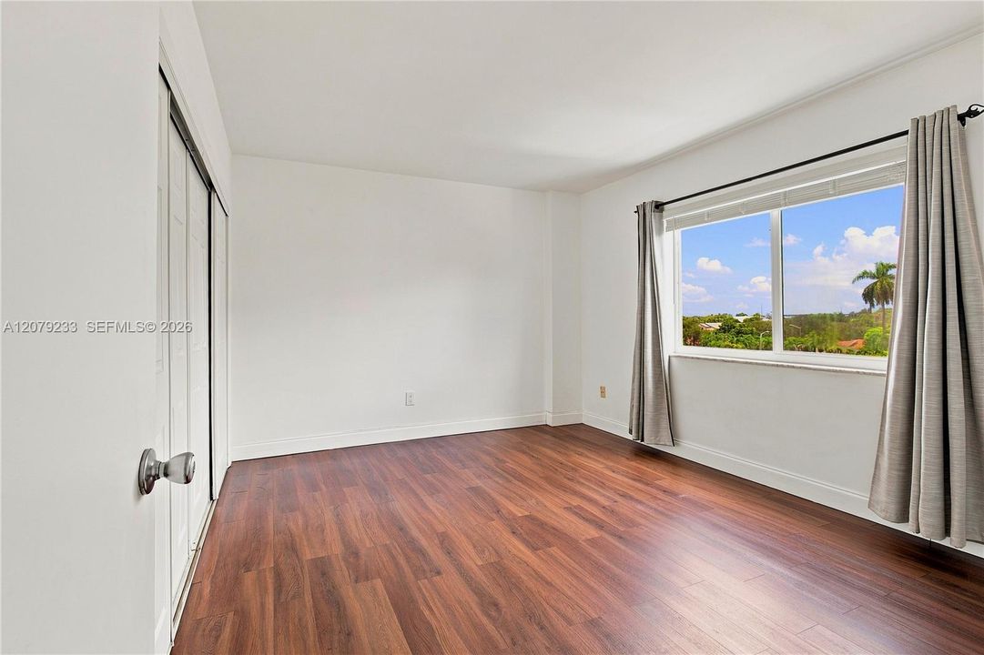 На продажу: $229,000 (1 спален, 1 ванн, 726 Квадратных фут)