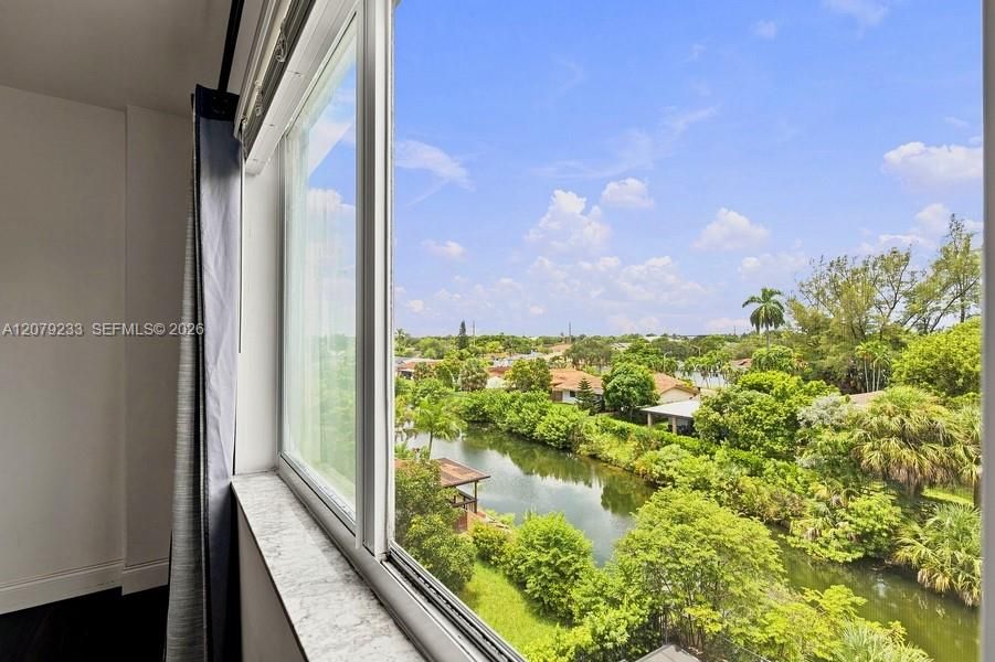 На продажу: $229,000 (1 спален, 1 ванн, 726 Квадратных фут)