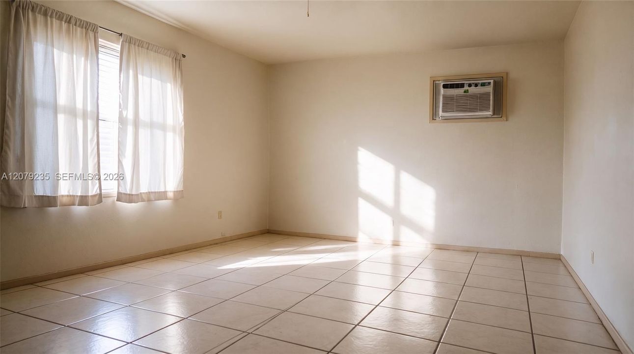 En Venta: $349,000 (2 camas, 1 baños, 878 Pies cuadrados)