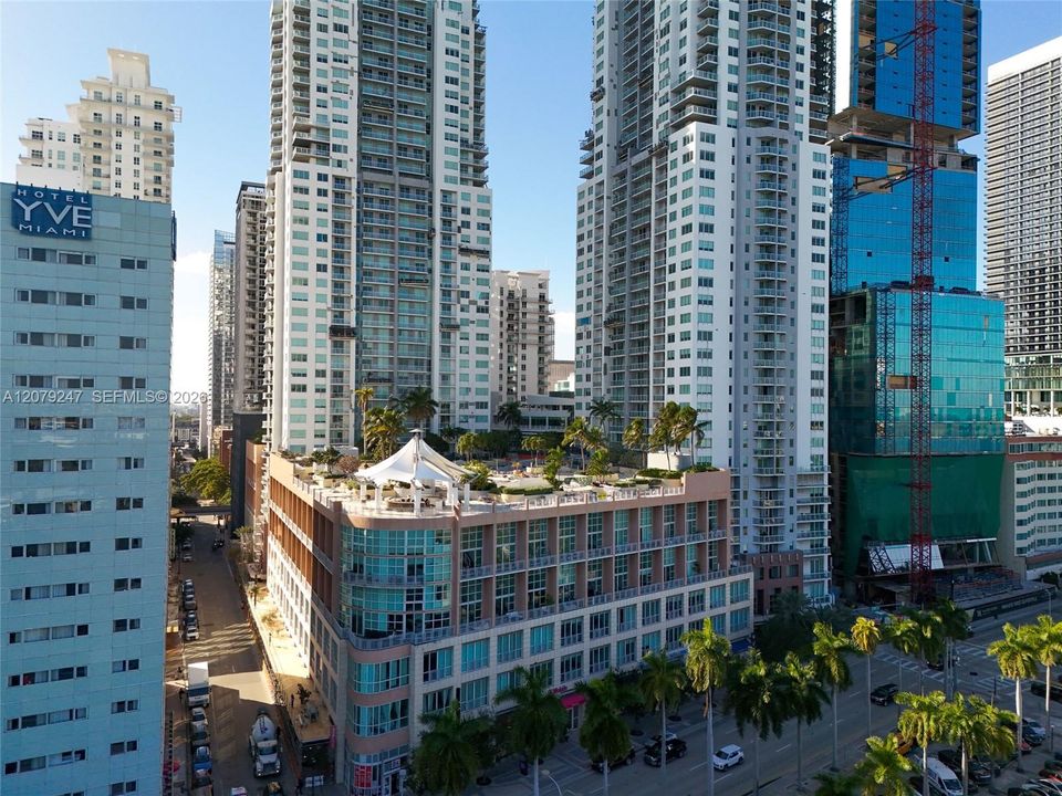 For Sale: $399,000 (1 beds, 1 baths, 802 Square Feet)