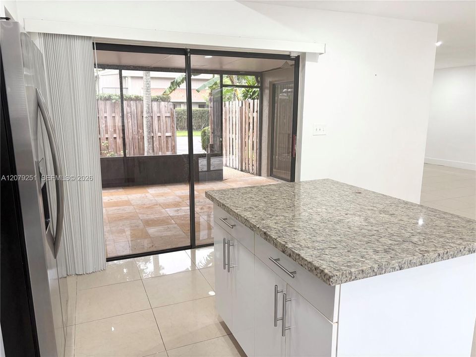 For Rent: $2,650 (2 beds, 2 baths, 1259 Square Feet)