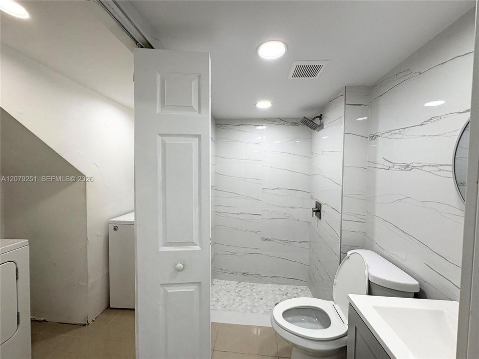 For Rent: $2,650 (2 beds, 2 baths, 1259 Square Feet)