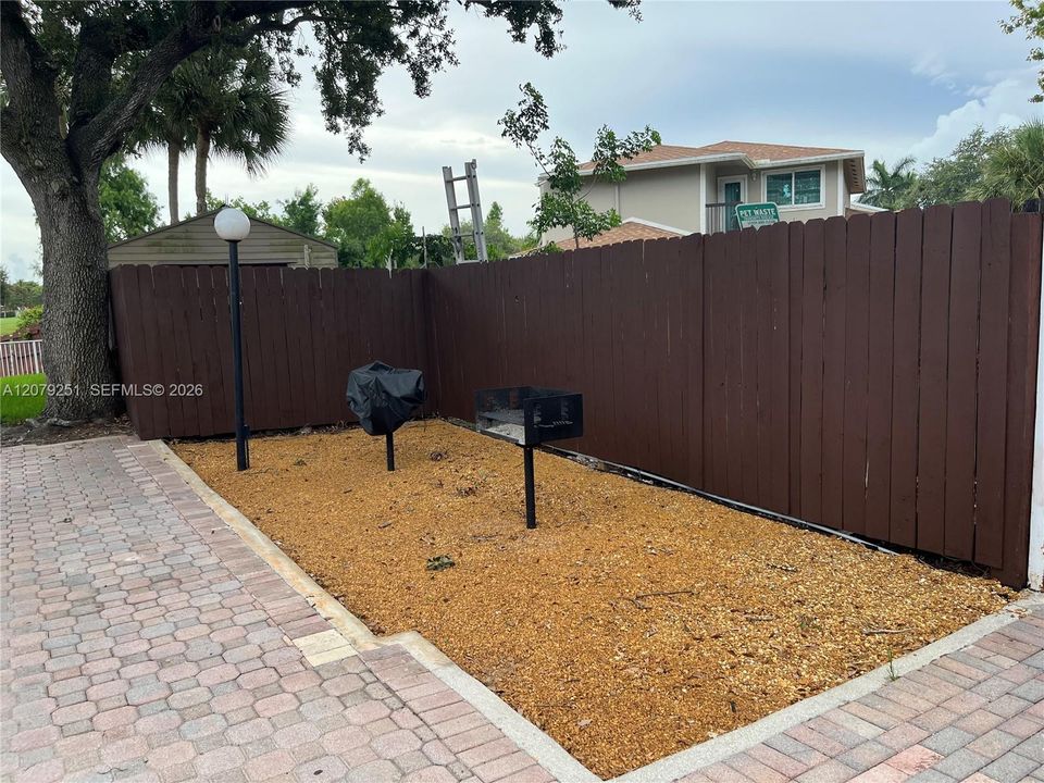 For Rent: $2,650 (2 beds, 2 baths, 1259 Square Feet)