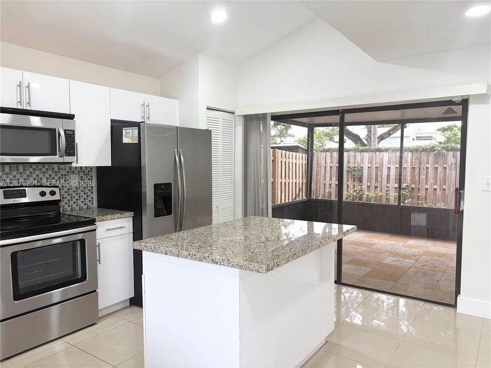 For Rent: $2,650 (2 beds, 2 baths, 1259 Square Feet)