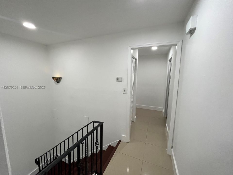For Rent: $2,650 (2 beds, 2 baths, 1259 Square Feet)