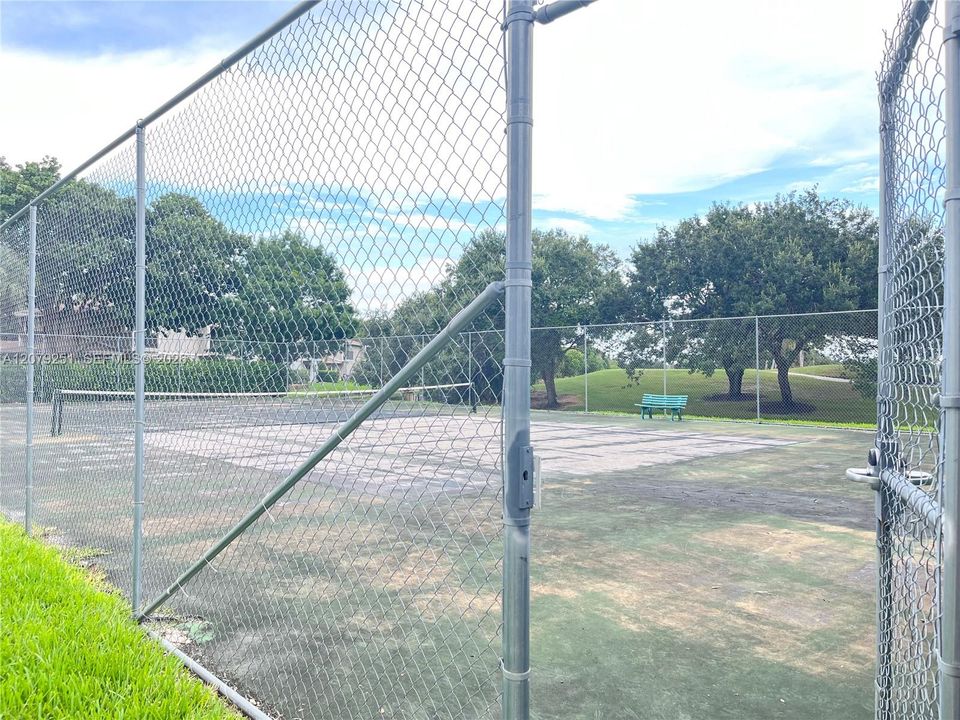 For Rent: $2,650 (2 beds, 2 baths, 1259 Square Feet)