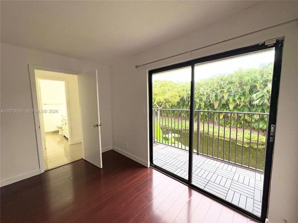 For Rent: $2,650 (2 beds, 2 baths, 1259 Square Feet)