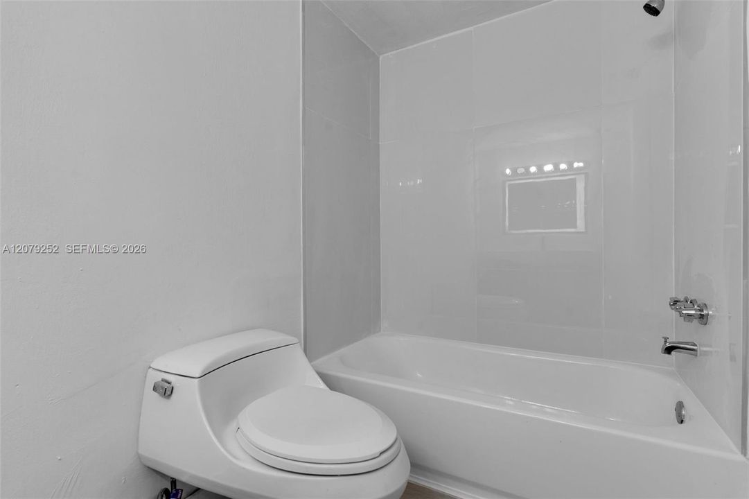 For Rent: $3,100 (2 beds, 2 baths, 1124 Square Feet)