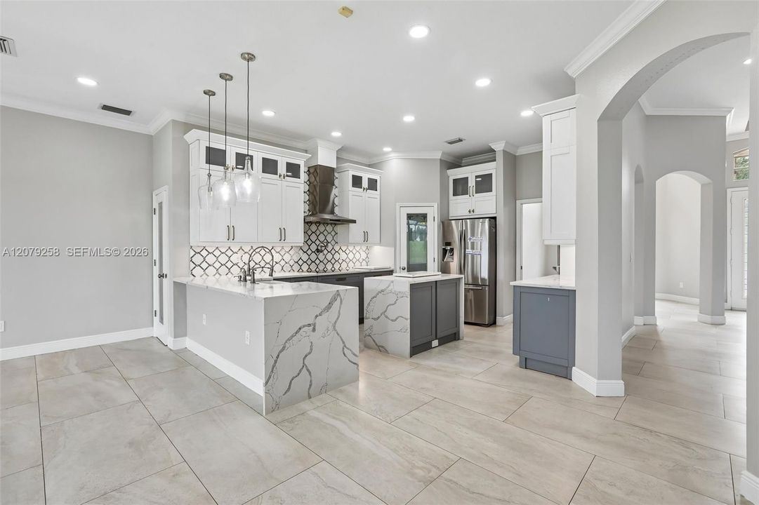 For Sale: $725,000 (5 beds, 4 baths, 0 Square Feet)
