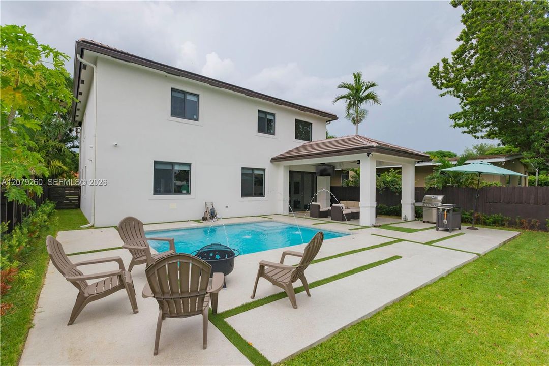 En Venta: $1,895,000 (4 camas, 3 baños, 2646 Pies cuadrados)