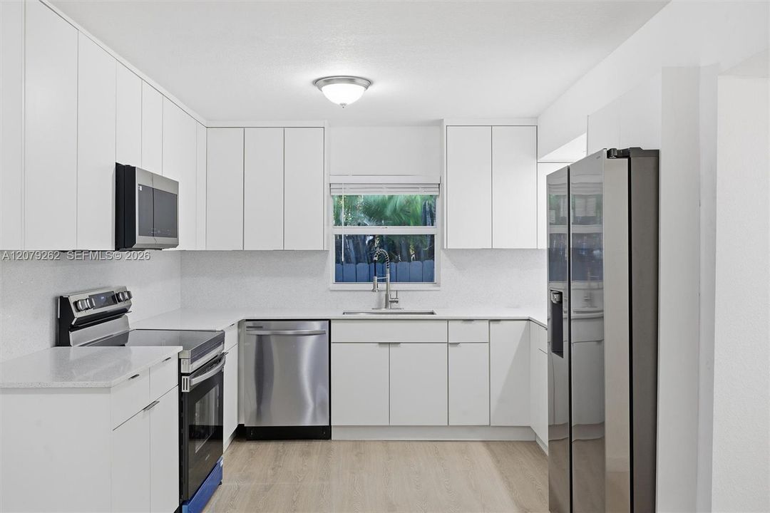 For Rent: $3,400 (3 beds, 2 baths, 1700 Square Feet)