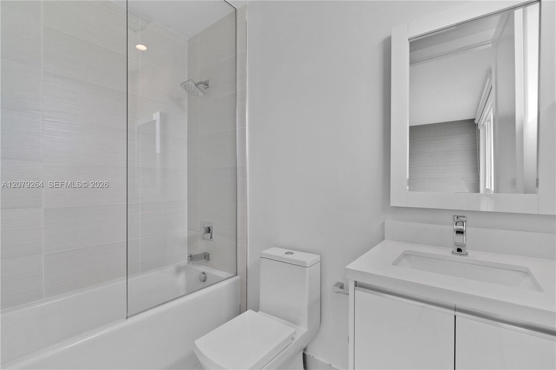 En Venta: $896,000 (3 camas, 4 baños, 2399 Pies cuadrados)