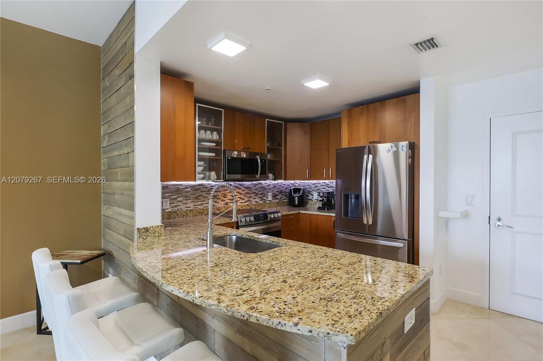 В аренду: $5,500 (2 спален, 2 ванн, 1112 Квадратных фут)