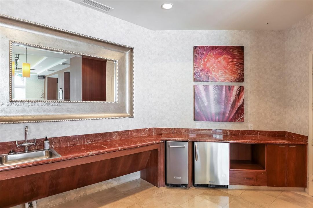 В аренду: $5,500 (2 спален, 2 ванн, 1112 Квадратных фут)