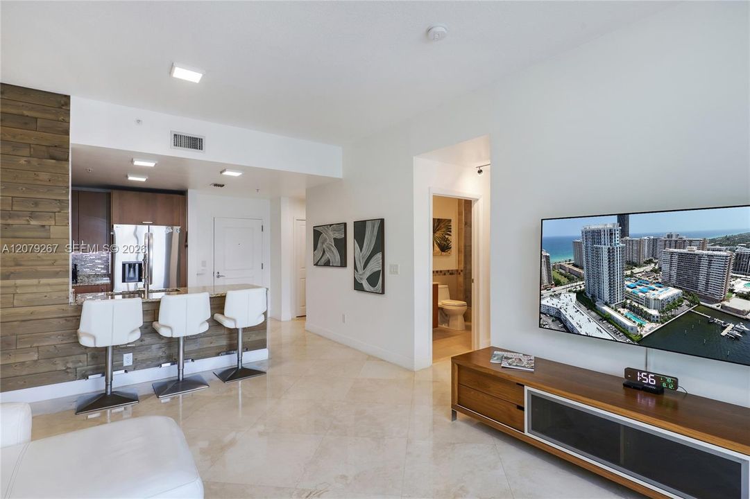 В аренду: $5,500 (2 спален, 2 ванн, 1112 Квадратных фут)
