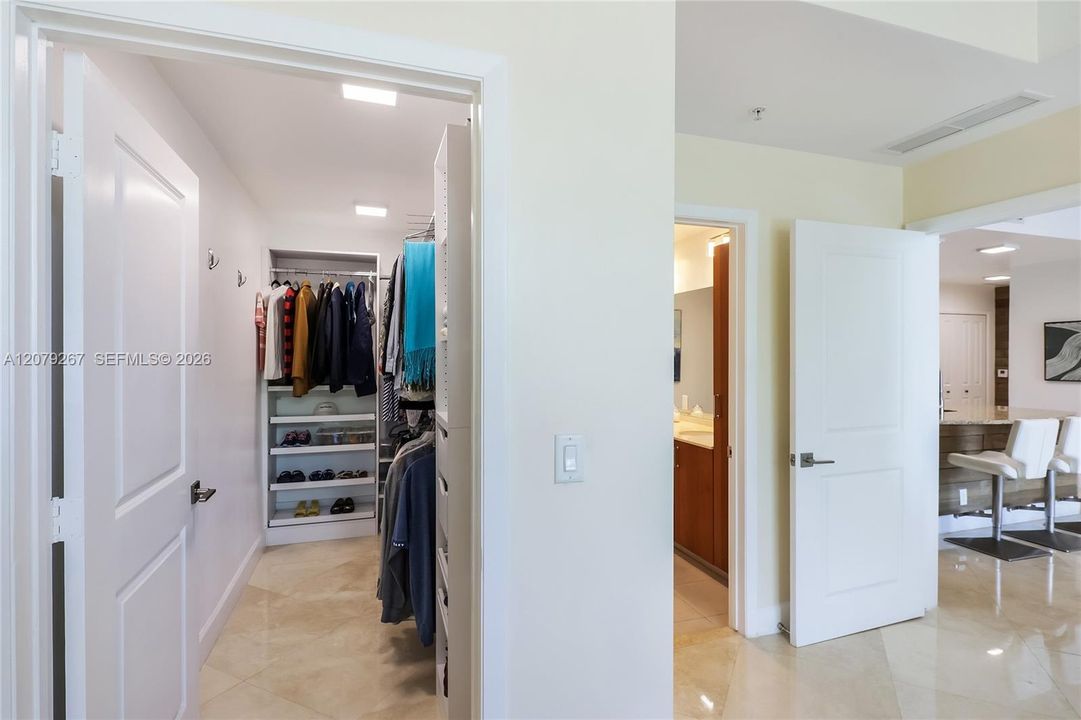В аренду: $5,500 (2 спален, 2 ванн, 1112 Квадратных фут)