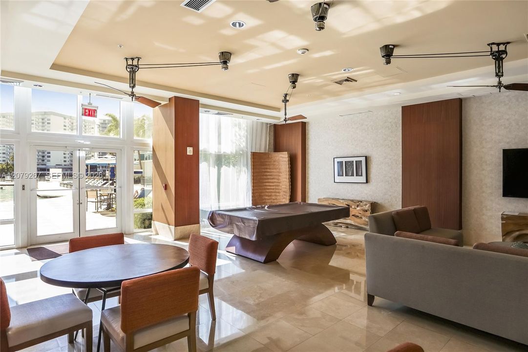 В аренду: $5,500 (2 спален, 2 ванн, 1112 Квадратных фут)