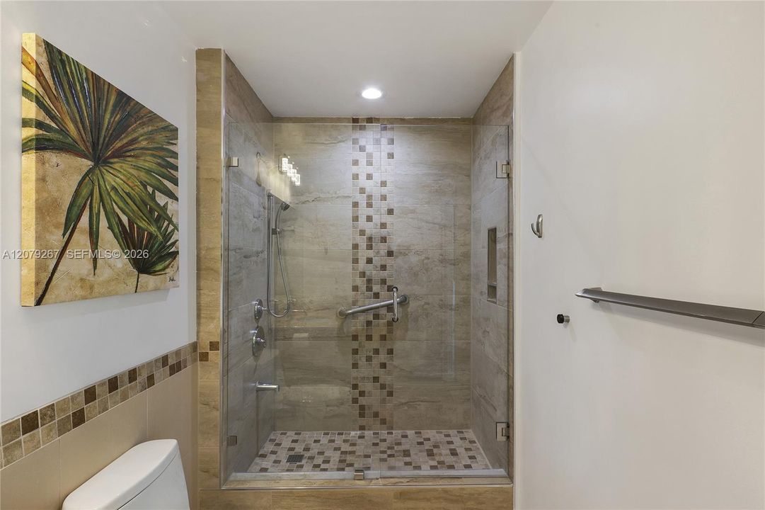В аренду: $5,500 (2 спален, 2 ванн, 1112 Квадратных фут)