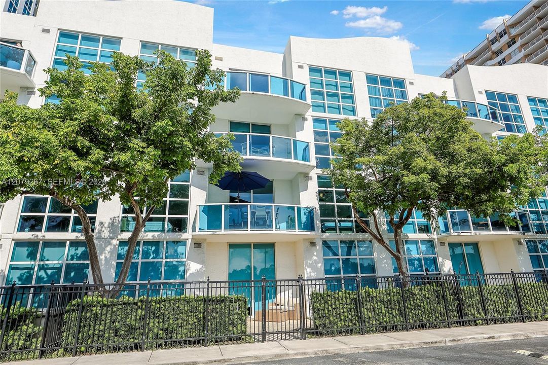 В аренду: $5,500 (2 спален, 2 ванн, 1112 Квадратных фут)