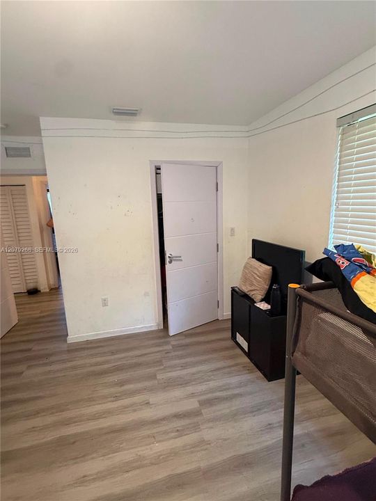 For Sale: $380,000 (3 beds, 2 baths, 1253 Square Feet)