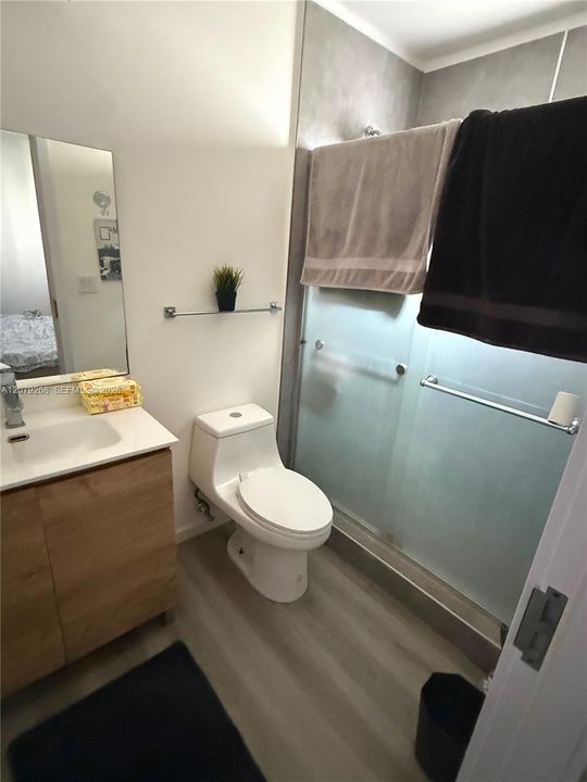 For Sale: $380,000 (3 beds, 2 baths, 1253 Square Feet)