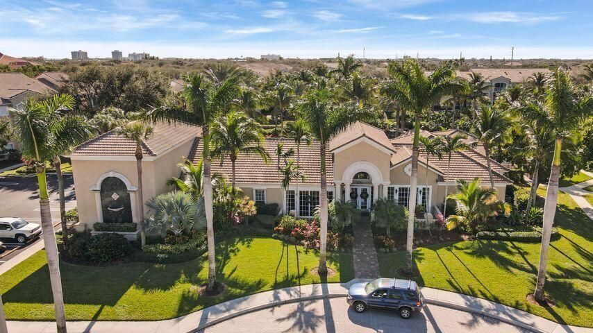 Aerial of Clubhouse