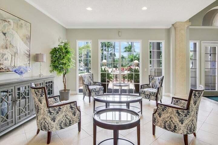 Clubhouse Front Room