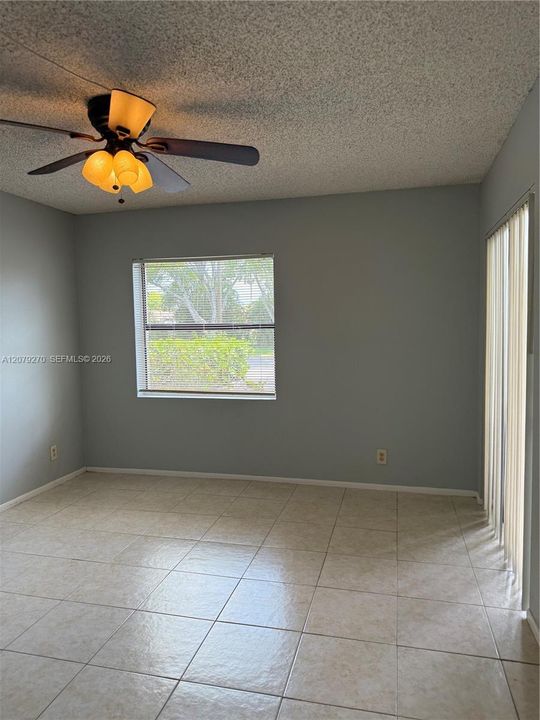 For Rent: $1,700 (1 beds, 1 baths, 754 Square Feet)