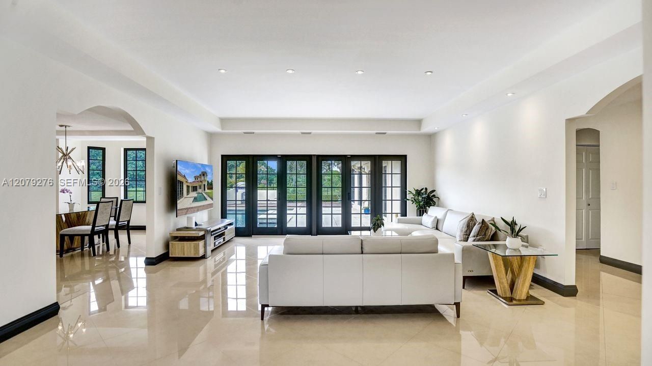 For Sale: $2,285,000 (5 beds, 5 baths, 5025 Square Feet)