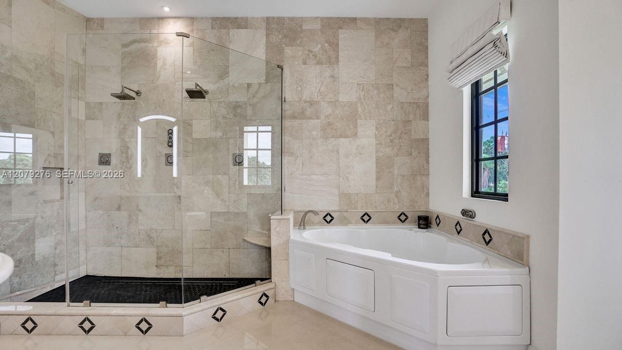 For Sale: $2,285,000 (5 beds, 5 baths, 5025 Square Feet)